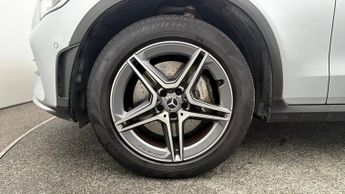 Mercedes-Benz GLC GLC 300 4MATIC AMG LINE