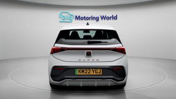 CUPRA Born V1