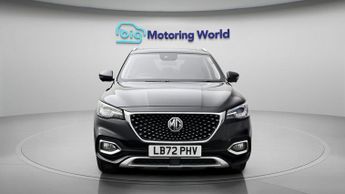MG MG HS EXCLUSIVE