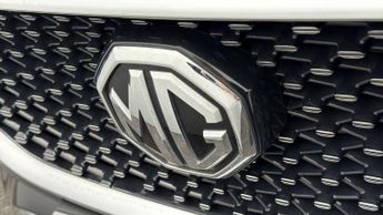 MG MG HS EXCLUSIVE
