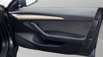 Tesla Model 3 MODEL 3
