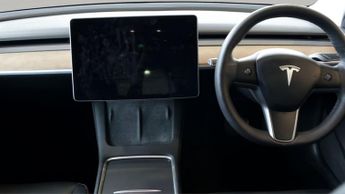 Tesla Model 3 MODEL 3