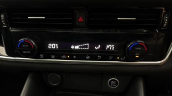 Nissan Qashqai DIG-T N-CONNECTA DCT