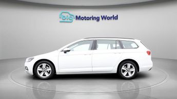 Volkswagen Passat SE NAV TDI DSG
