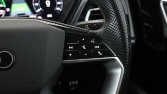 Audi Q4 e-tron S LINE