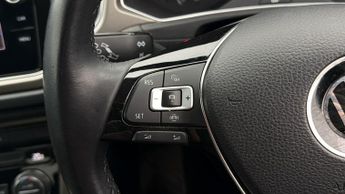 Volkswagen T-Roc DESIGN TSI EVO DSG