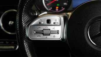 Mercedes-Benz GLC GLC 300 4MATIC AMG LINE