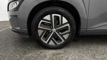 Hyundai KONA PREMIUM