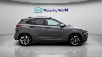 Hyundai KONA PREMIUM