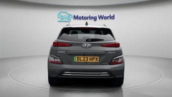 Hyundai KONA PREMIUM