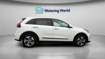 Kia Niro 4 PLUS