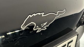Ford Mustang Mach-E BASE