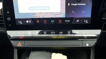 Renault Megane E-Tech ICONIC