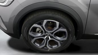 Renault Captur TECHNO E-TECH