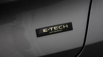 Renault Captur TECHNO E-TECH