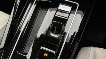 Volkswagen Golf STYLE TSI DSG
