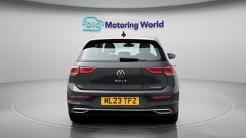 Volkswagen Golf STYLE TSI DSG