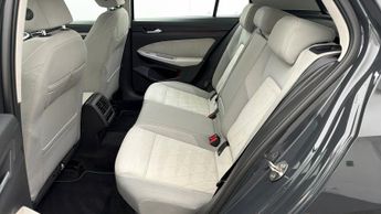 Volkswagen Golf STYLE TSI DSG