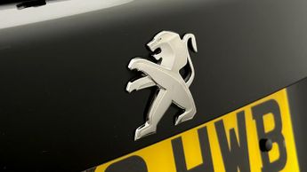 Peugeot E-2008 ALLURE PREMIUM PLUS