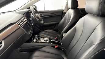 MG MG5 EXCLUSIVE