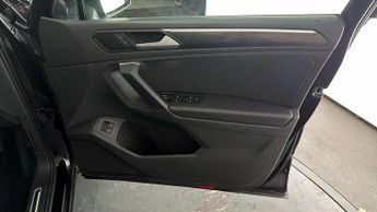Volkswagen Tiguan ELEGANCE TSI DSG