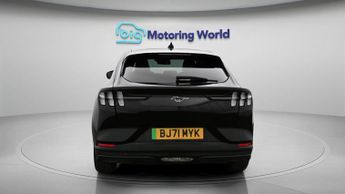 Ford Mustang Mach-E BASE