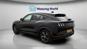 Ford Mustang Mach-E BASE