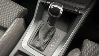 Audi Q3 TFSI E S LINE