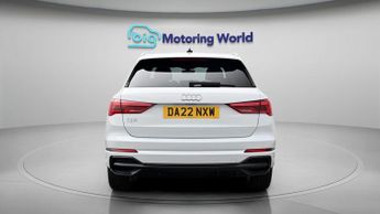 Audi Q3 TFSI E S LINE