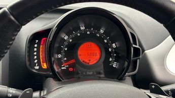 Toyota AYGO VVT-I X-PLAY X-SHIFT