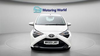 Toyota AYGO VVT-I X-PLAY X-SHIFT