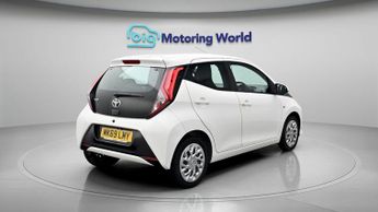 Toyota AYGO VVT-I X-PLAY X-SHIFT