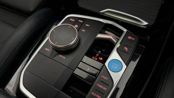 BMW iX3 M SPORT