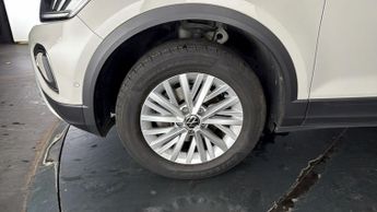 Volkswagen T-Roc LIFE TSI DSG