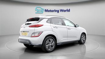 Hyundai KONA PREMIUM
