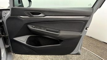 Volkswagen Golf STYLE TDI DSG