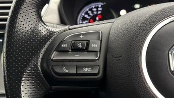 MG MG5 EXCLUSIVE