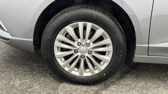 MG MG5 EXCLUSIVE