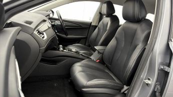 MG MG5 EXCLUSIVE