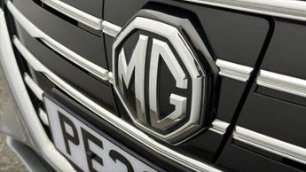 MG MG5 EXCLUSIVE