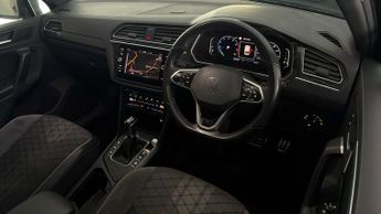 Volkswagen Tiguan R-LINE TSI DSG