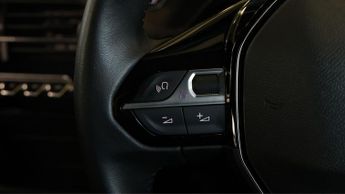 Peugeot E-2008 ACTIVE PREMIUM