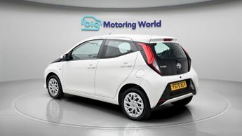Toyota AYGO VVT-I X-PLAY X-SHIFT TSS