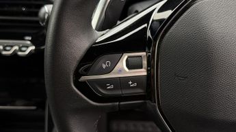 Peugeot 2008 PURETECH EAT8 S/S ALLURE