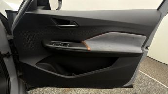 CUPRA Born V1