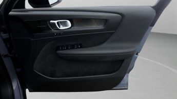 Volvo C40 RECHARGE PRO TWIN AWD