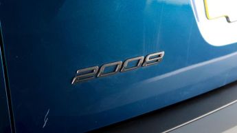 Peugeot 2008 PURETECH EAT8 S/S GT