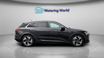Audi e-tron QUATTRO SPORT