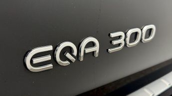 Mercedes-Benz EQA EQA 300 4MATIC AMG LINE PREMIUM PLUS