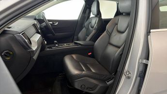 Volvo XC60 RECHARGE T6 CORE AWD